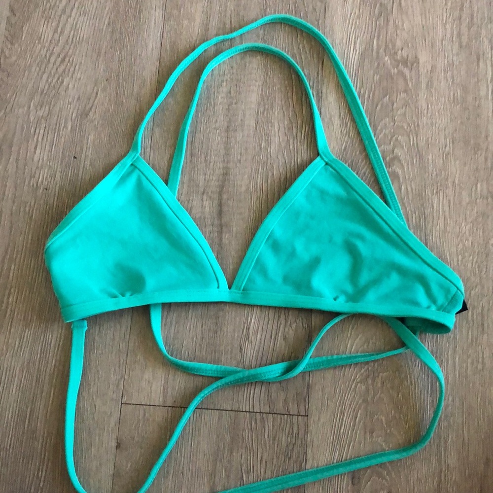 Jolyn triangle top